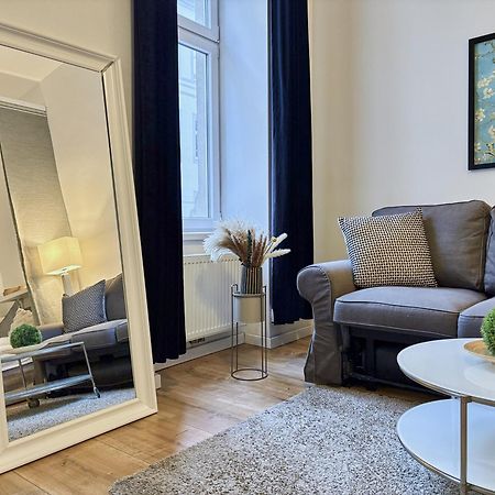 Luxurious And Bright, 5 Min To City Center Apartamento Viena Exterior foto