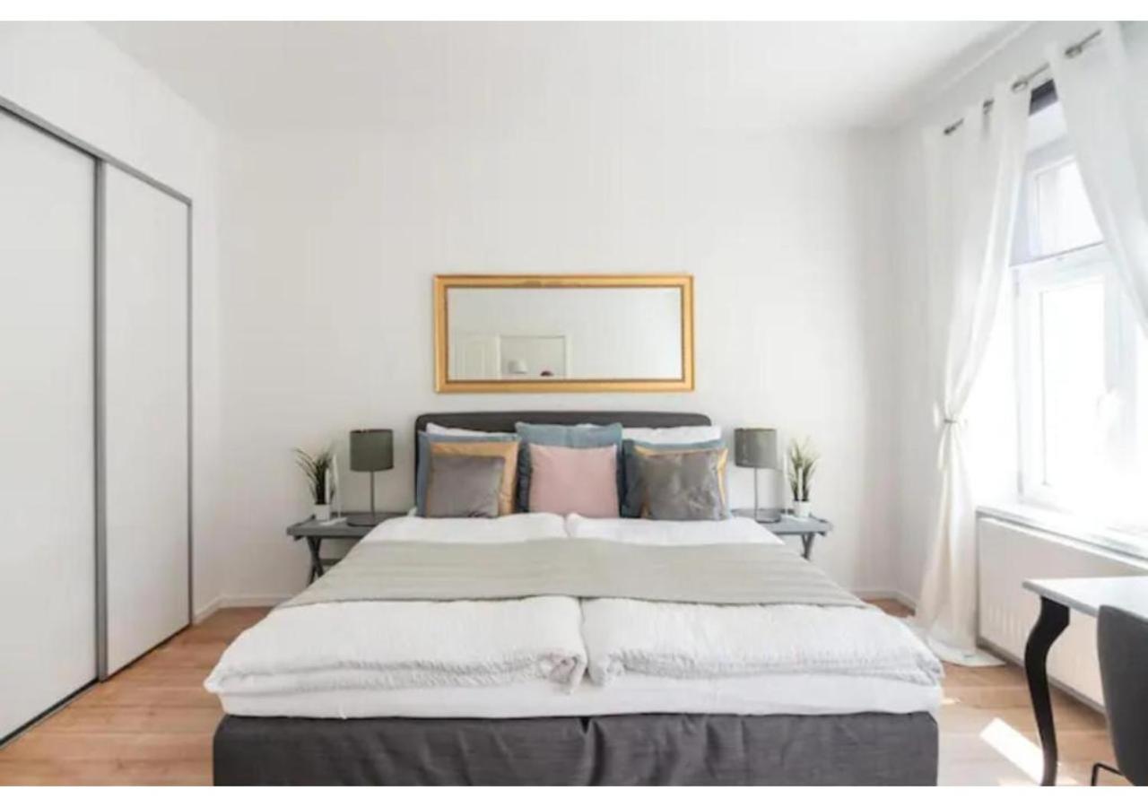 Luxurious And Bright, 5 Min To City Center Apartamento Viena Exterior foto