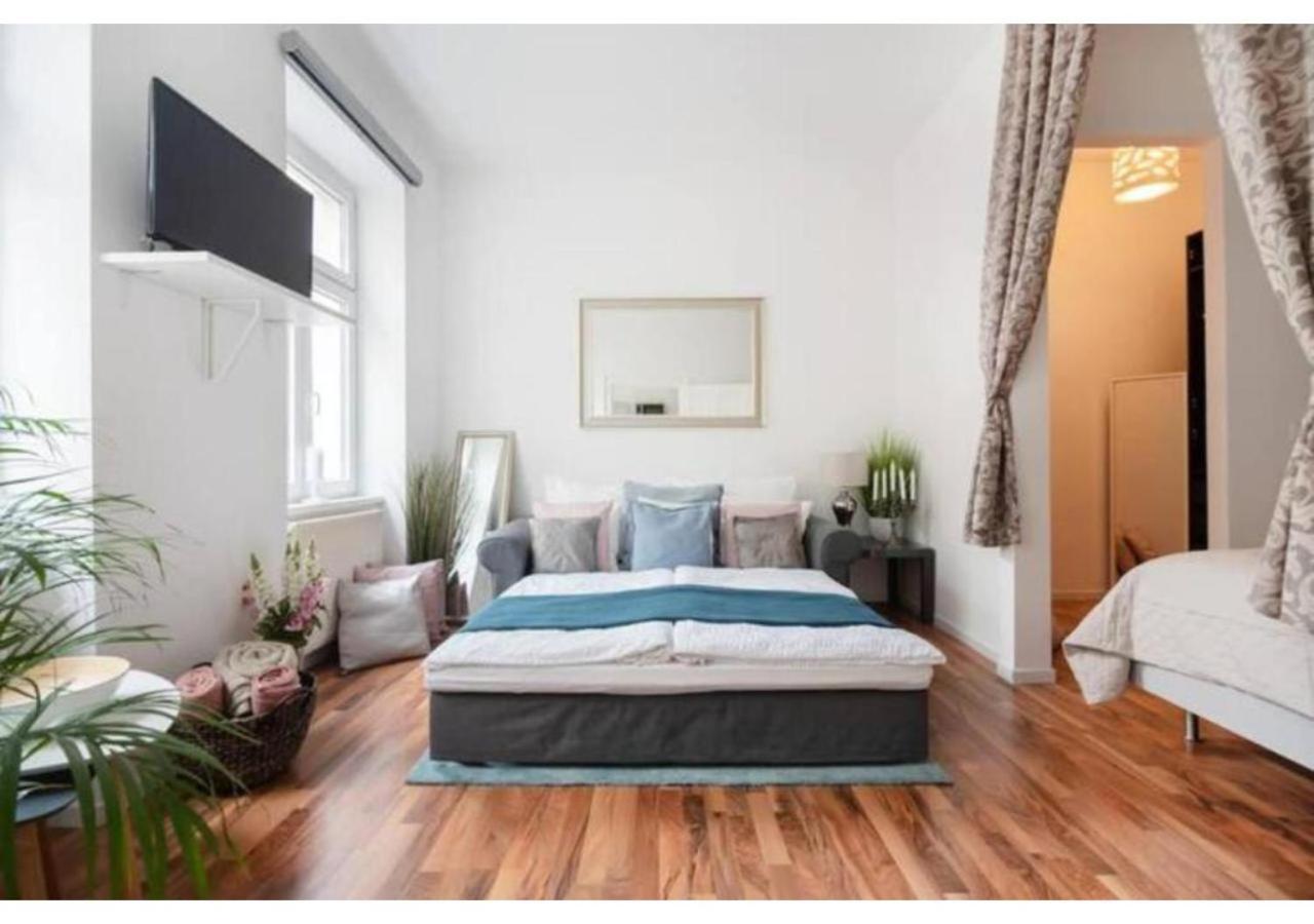Luxurious And Bright, 5 Min To City Center Apartamento Viena Exterior foto